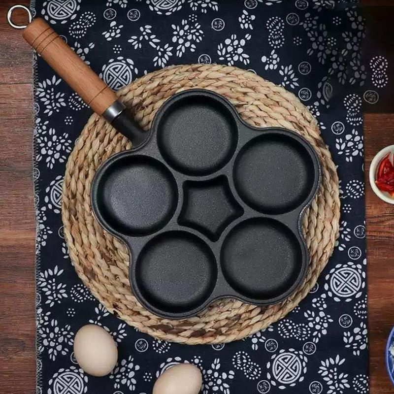 Poêle à œufs antiadhésive en fonte de 4/5 tasses