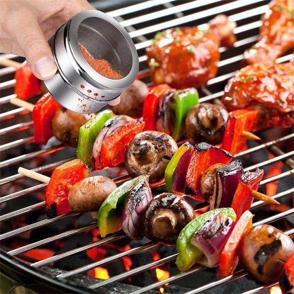 Pot à épices magnétique