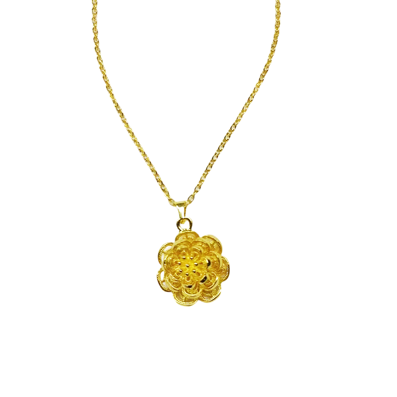 Collier élégant à pendentif fleur en ton doré