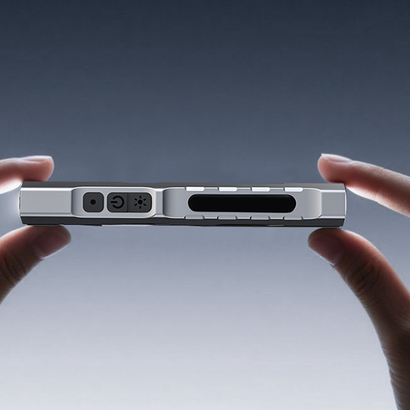 Blade Warrior - Lampe torche tactique multifonction (1700 lumens)