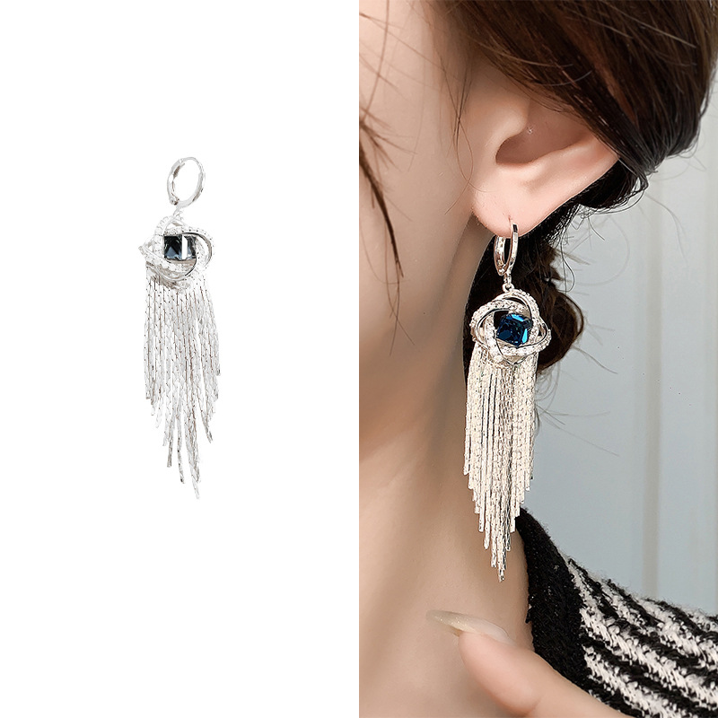 Boucles d'oreilles élégantes à nœud en zircon et longues pampilles