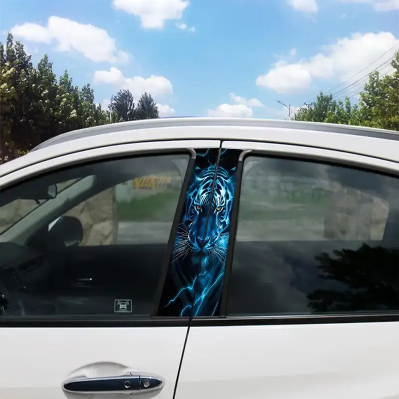 Protection anti-rayures pour montant B 🚗 Protège des rayures de clés + design haute définition + protection UV. Facile à poser soi-même, elle redonne un aspect neuf à votre voiture ! 🎨