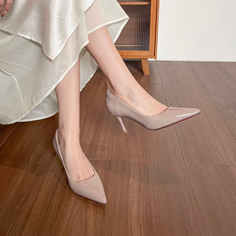 Escarpins à talons aiguilles en cuir verni pour femmes avec semelle rouge