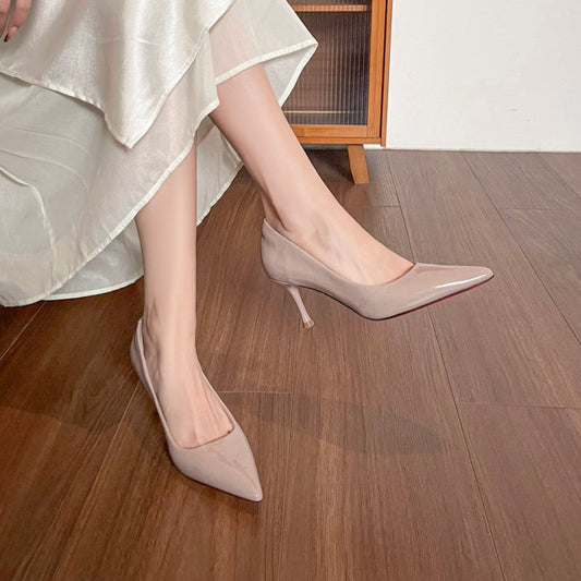 Escarpins à talons aiguilles en cuir verni pour femmes avec semelle rouge