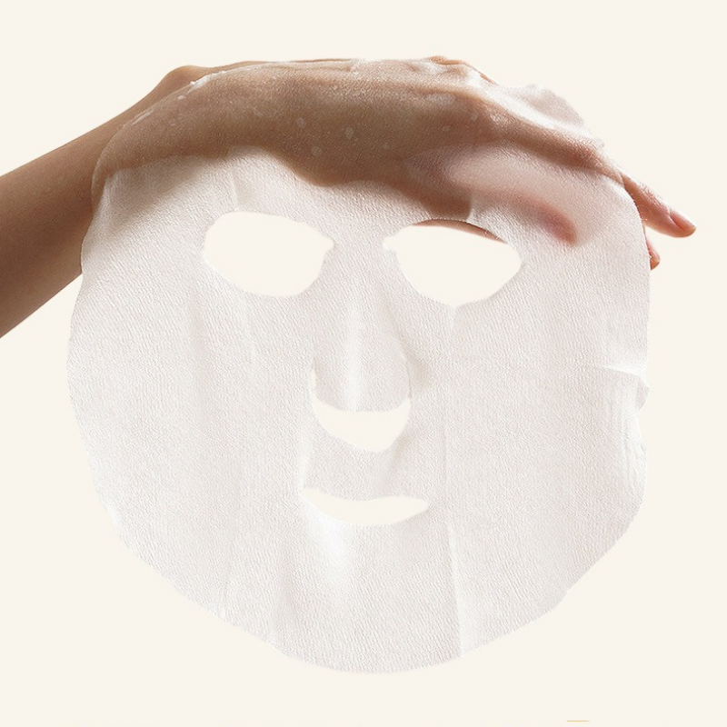 Masque en tissu éclaircissant, hydratant et correcteur de taches