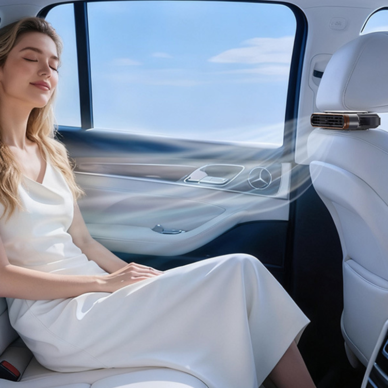 🔥DERNIER JOUR DE PROMOTION : 49 % DE RÉDUCTION🏆 Ventilateur pour siège auto BreezGo™ 🌬️ – Ventilateur rechargeable à 3 vitesses avec fixation par clip et batterie de 3000 mAh 🔋 | Recharge USB-C ⚡ pour voitures 🚗, voiturettes de golf 🛺 et camping-cars