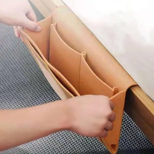 🛏️50 % DE RÉDUCTION MAINTENANT ! Sac de rangement suspendu pour chevet – Organisateur de lit multi-poches, pochette suspendue en feutre pour lit superposé, idéal pour ranger tablette, livre, téléphone et articles de papeterie.